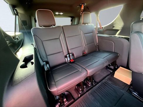 New 2026 GMC Yukon XL Elevation w/ Elevation Premium Package AWD/4WD image 31