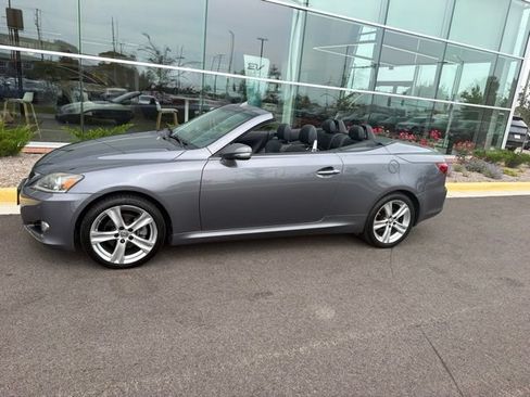 Used 2012 Lexus IS 250C w/ Luxury Pkg RWD image 2