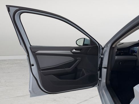 New 2026 Volkswagen Jetta SE image 18