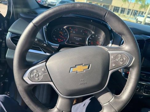 Used 2023 Chevrolet Traverse LT image 6