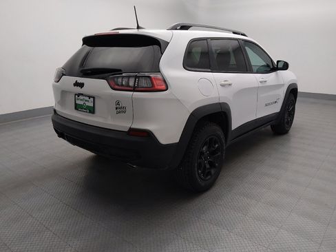 Used 2022 Jeep Cherokee Latitude AWD/4WD image 9