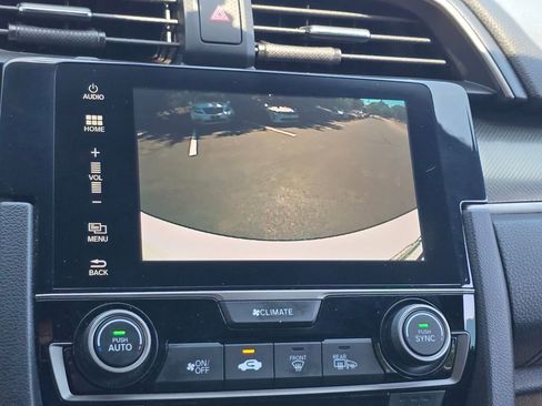 Used 2018 Honda Civic EX image 17