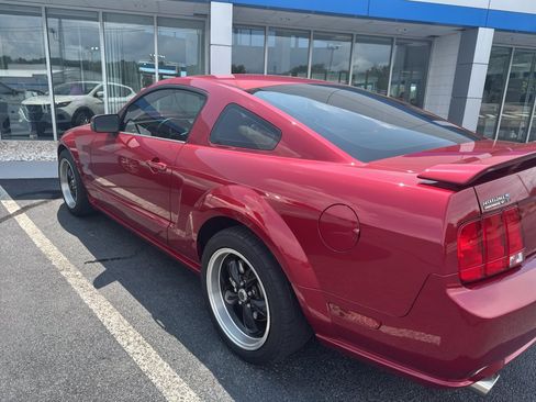 Used 2005 Ford Mustang GT Premium RWD image 6