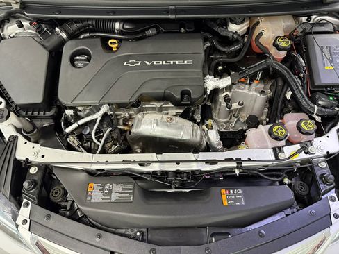 Used 2017 Chevrolet Volt Premier w/ Driver Confidence II Package image 34