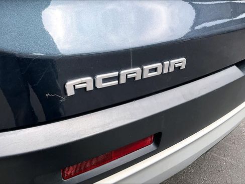 Used 2019 GMC Acadia SLE FWD image 10