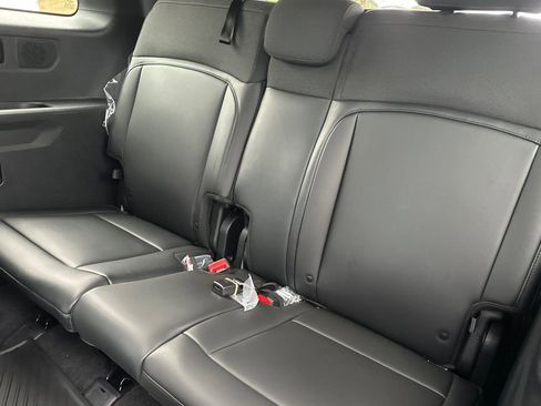 New 2027 Kia Telluride S image 16