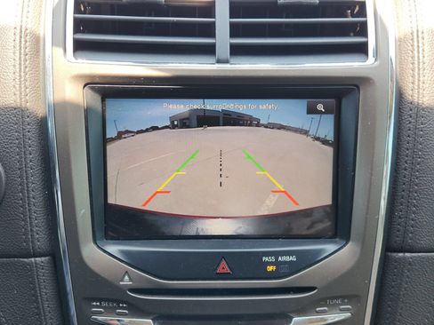 Used 2013 Lincoln MKX AWD image 21