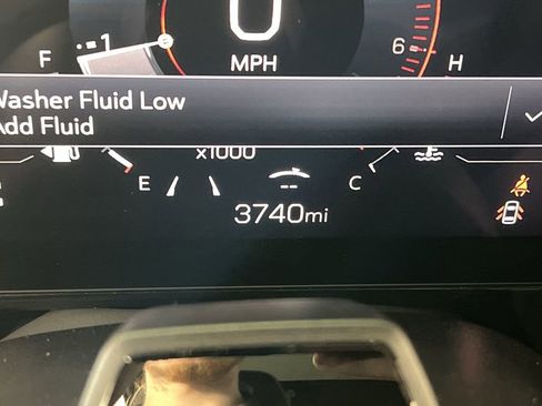 Certified 2025 GMC Yukon Elevation w/ Elevation Premium Package AWD/4WD image 13