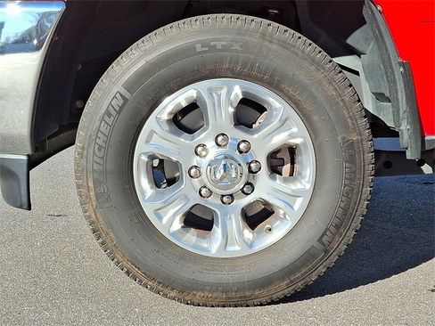 Used 2019 RAM 2500 Big Horn image 8