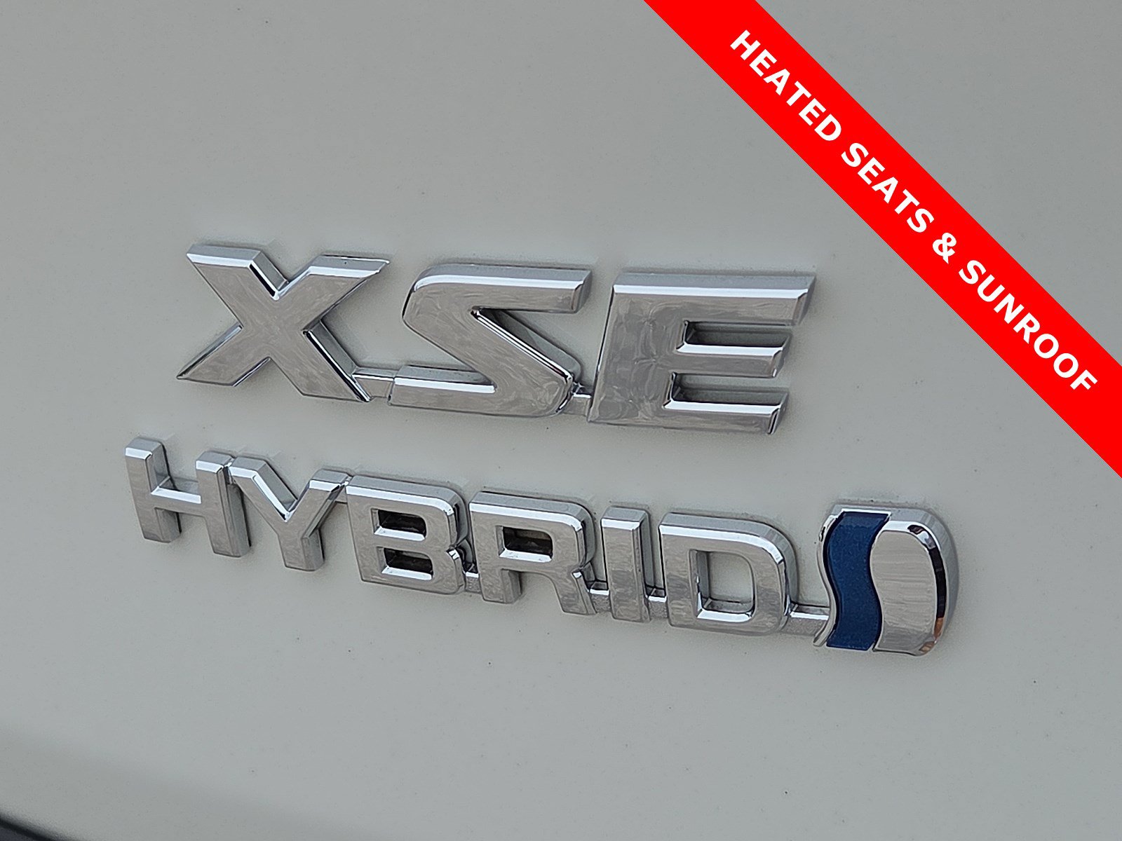 Used 2022 Toyota RAV4 XSE AWD/4WD image 8