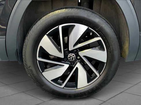 Used 2024 Volkswagen Atlas SE image 10