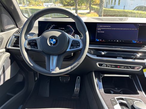Used 2026 BMW X5 xDrive40i w/ M Sport Package image 19