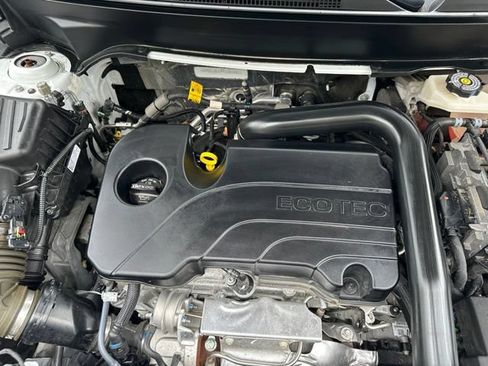 Used 2024 Chevrolet Equinox LT w/ LPO, Floor Liner Package AWD/4WD image 32