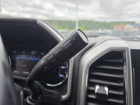 Used 2021 Ford F250 Lariat w/ Lariat Value Package AWD/4WD image 23