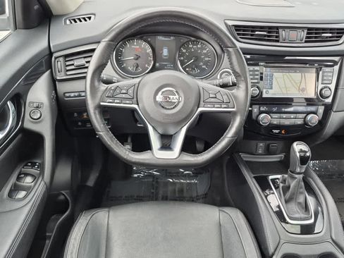 Used 2017 Nissan Rogue SL w/ SL Premium Package AWD/4WD image 8