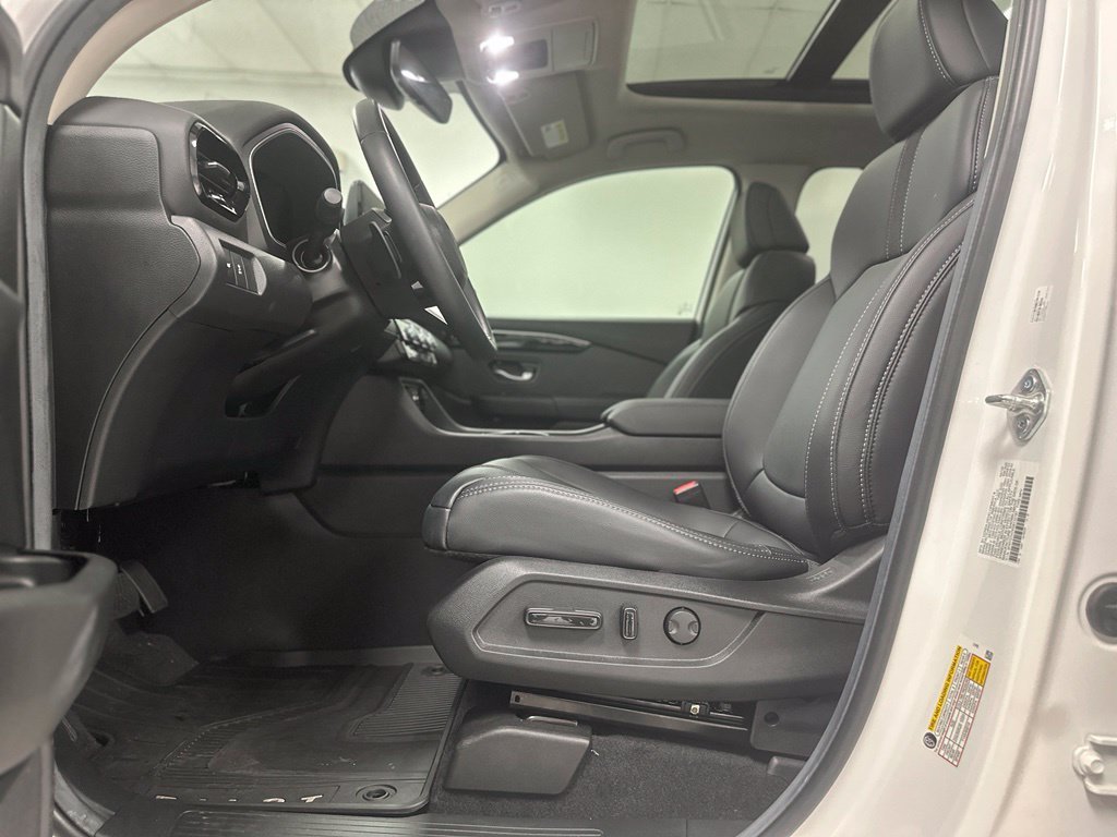 Used 2025 Honda Pilot Touring image 17