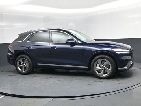 New 2026 Genesis GV70 2.5T Select image 2