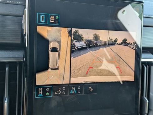 New 2026 GMC Acadia Elevation image 12