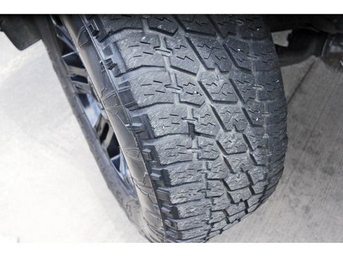 Used 2021 Toyota Tacoma SR w/ SR Convenience Package RWD image 30