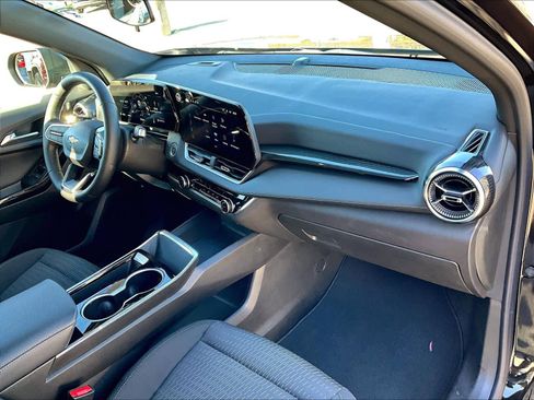 Used 2025 Chevrolet Equinox LT image 14