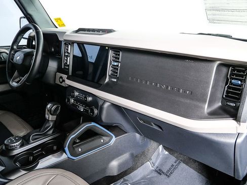 Used 2023 Ford Bronco Wildtrak image 23