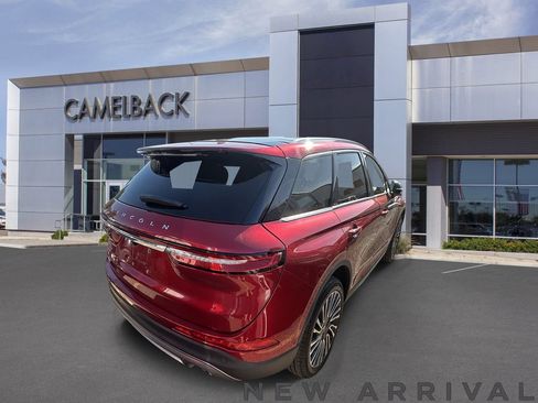 Used 2022 Lincoln Corsair Reserve w/ Equipment Group 201A AWD/4WD image 5