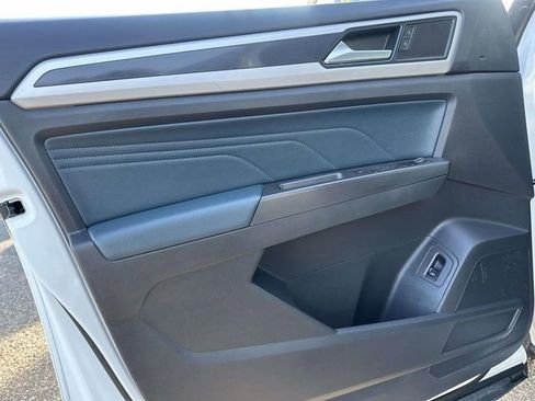 Used 2023 Volkswagen Atlas Cross Sport SEL R-Line image 20