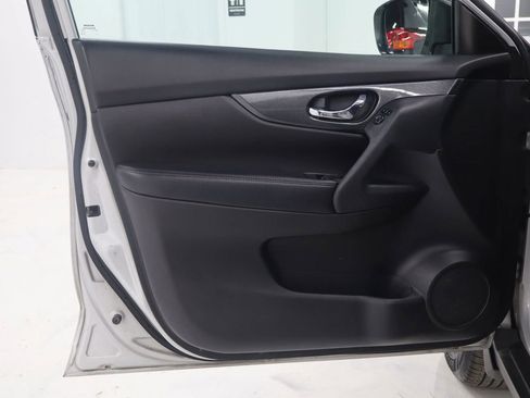 Used 2015 Nissan Rogue SL image 9