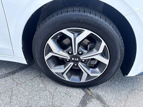 Used 2020 Kia Forte LXS FWD image 11