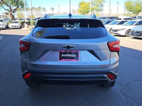 Used 2024 Chevrolet Trax RS w/ Sunroof Package image 7