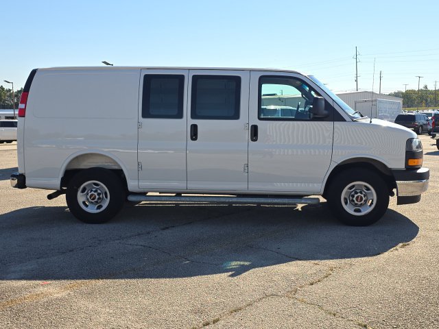 Used 2025 GMC Savana 2500 w/ Driver Convenience Package RWD image 6