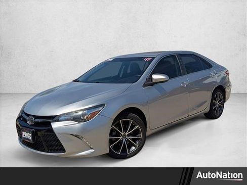 Used 2017 Toyota Camry XSE image 1