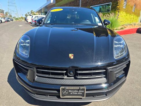 Used 2024 Porsche Macan image 3