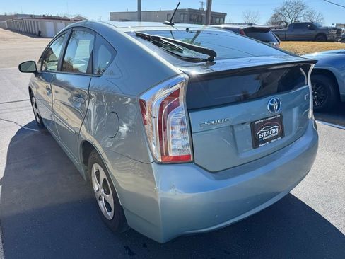 Used 2014 Toyota Prius Three image 7