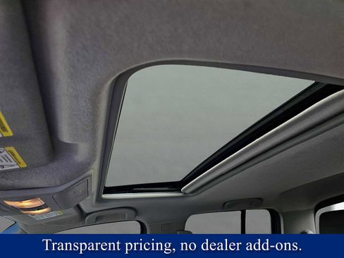 Used 2015 Nissan Frontier SL w/ Moonroof Package image 17