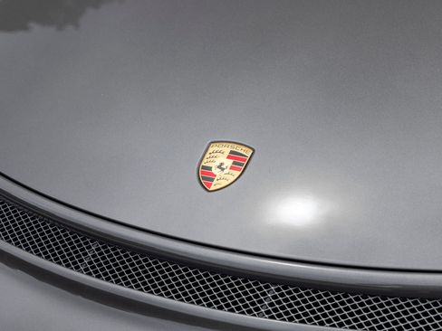 Certified 2018 Porsche 911 GT3 RWD image 17