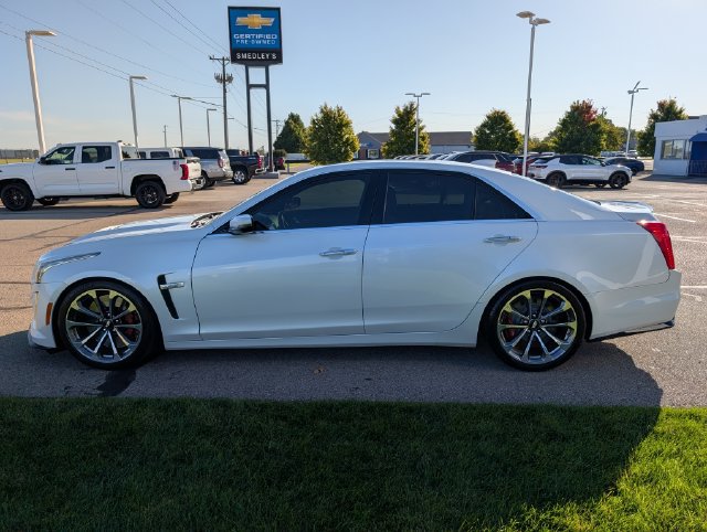 Used 2019 Cadillac CTS V w/ Luxury Package RWD image 11