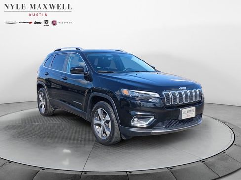 Used 2019 Jeep Cherokee Limited AWD/4WD image 2