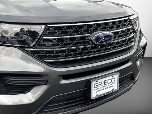 Used 2021 Ford Explorer XLT AWD/4WD image 35