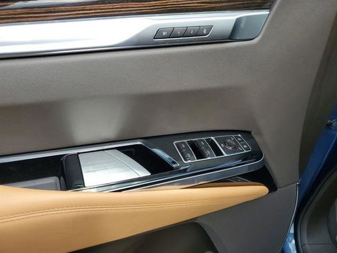 Certified 2025 Cadillac Escalade Premium Luxury image 54