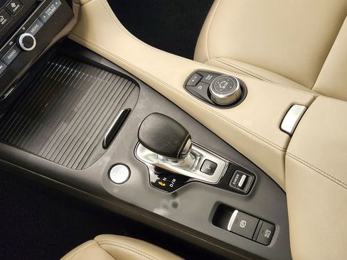 Used 2020 INFINITI QX50 Luxe w/ Navigation Package image 19