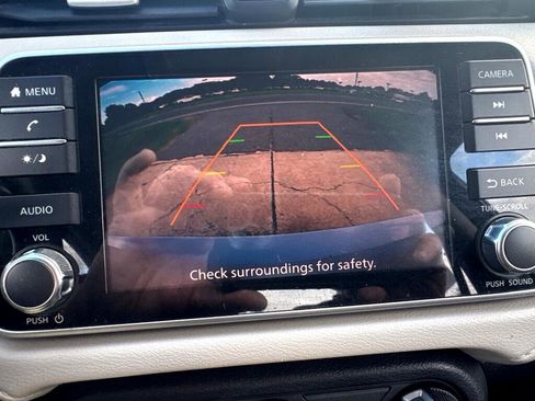 Used 2021 Nissan Versa SV image 27