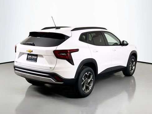 New 2026 Chevrolet Trax LT w/ Driver Confidence Package FWD image 7