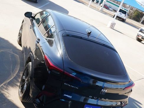 Used 2025 Buick Envista Sport Touring image 10