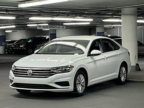 Used 2019 Volkswagen Jetta S w/ Driver Assistance Package FWD image 3