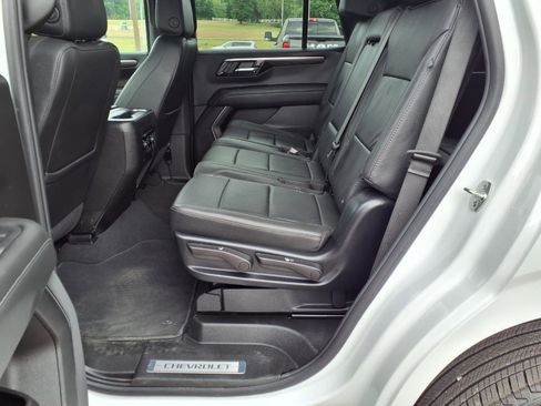 Used 2025 Chevrolet Tahoe LT AWD/4WD image 17