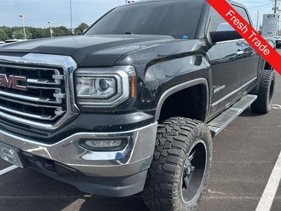 Used 2017 GMC Sierra 1500 SLT w/ SLT Premium Package