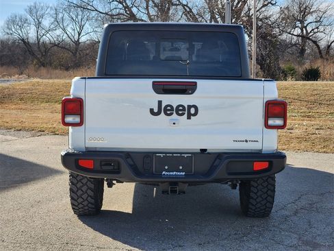Used 2021 Jeep Gladiator Sport image 6