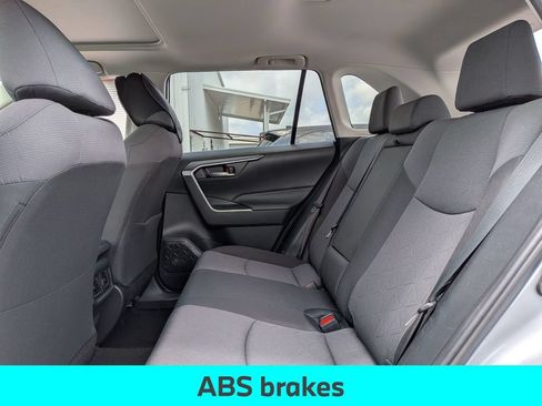 Used 2024 Toyota RAV4 XLE AWD/4WD image 26