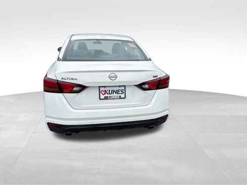 Used 2025 Nissan Altima 2.5 SR FWD image 8